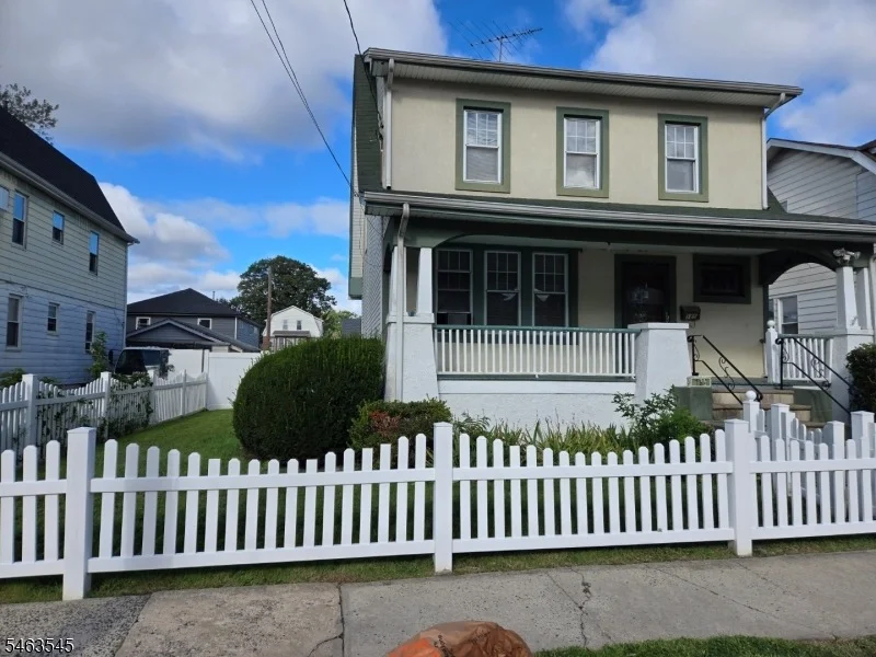 Photo of 185 Floyd St