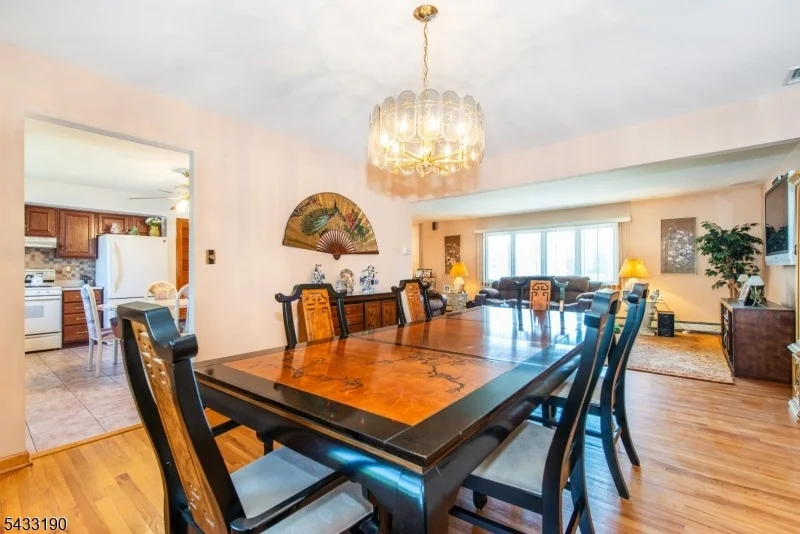 Photo of 8 Carlos Dr