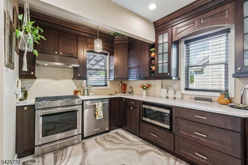 Photo of 296 Montclair Ave