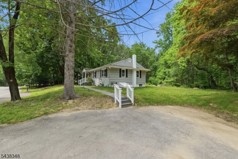 Photo of 200 Conklintown Rd