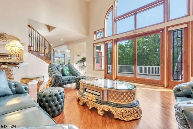 Photo of 37 Robbins Rd