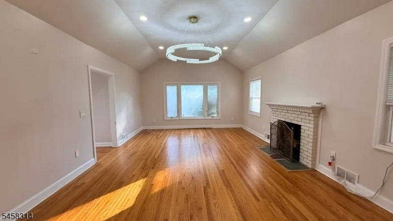 Photo of 88 Meadowbrook Rd