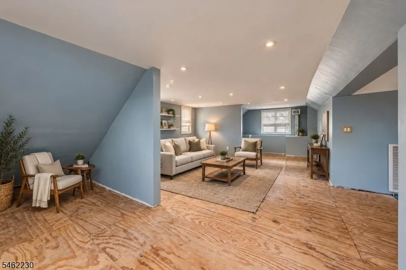 Photo of 17 Porter Ave