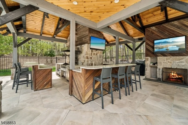 Photo of 20 Pheasant Ln