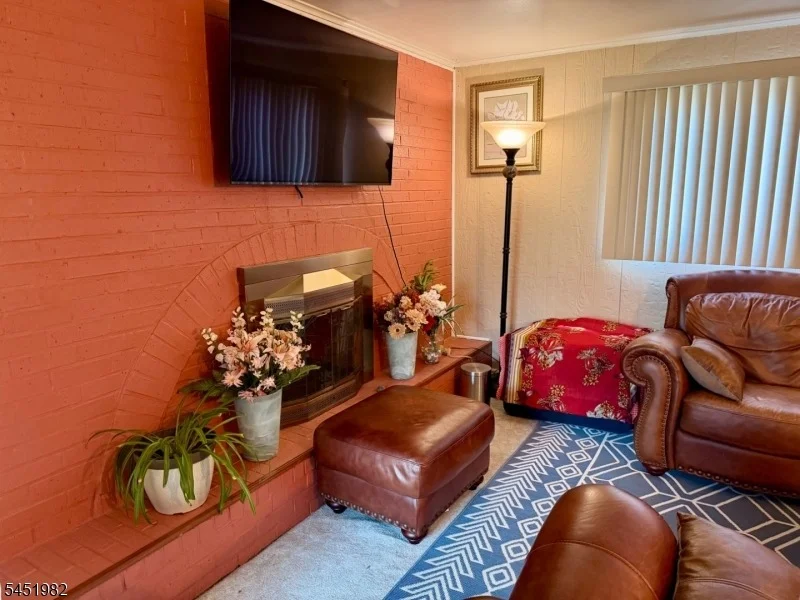 Photo of 114 Sandra Dr