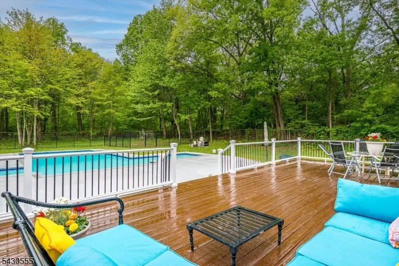 Photo of 270 Mountain Rd