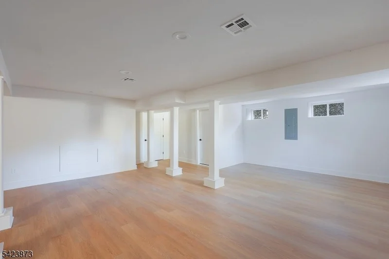 Photo of 287 Orange Rd