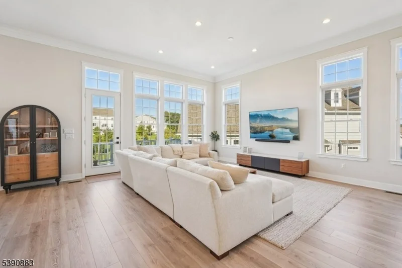 Photo of 30 Juniper Ct