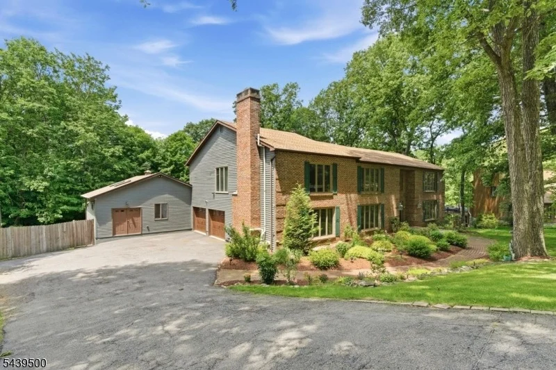 Photo of 25 Timber Ln