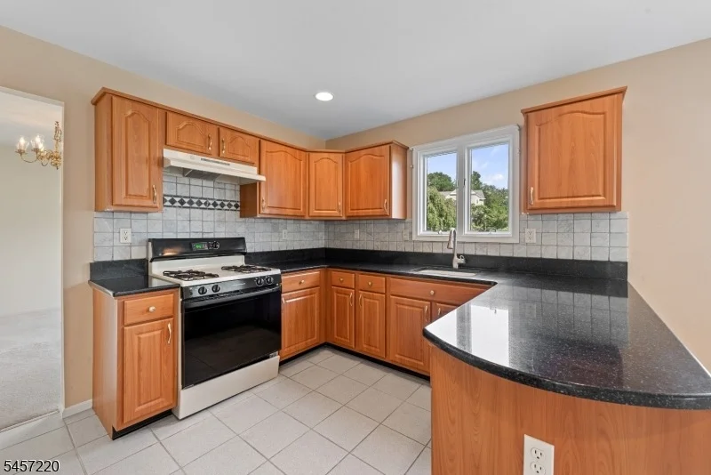 Photo of 4 Hawthorn Dr