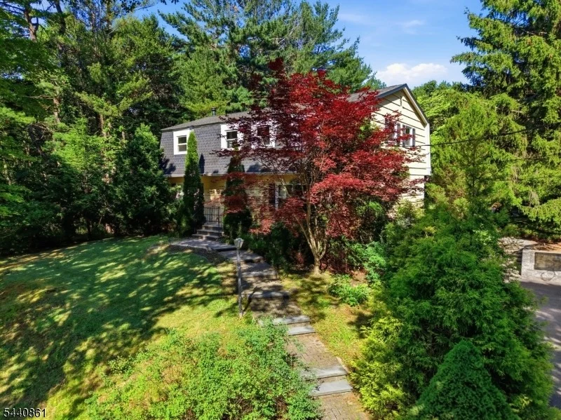 Photo of 501 Hamilton Dr