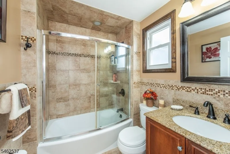 Photo of 359 Pennington Ave