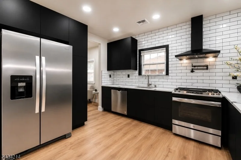 Photo of 345 Rutherford Ave