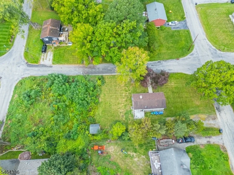 Photo of 4 Gilbert Dr