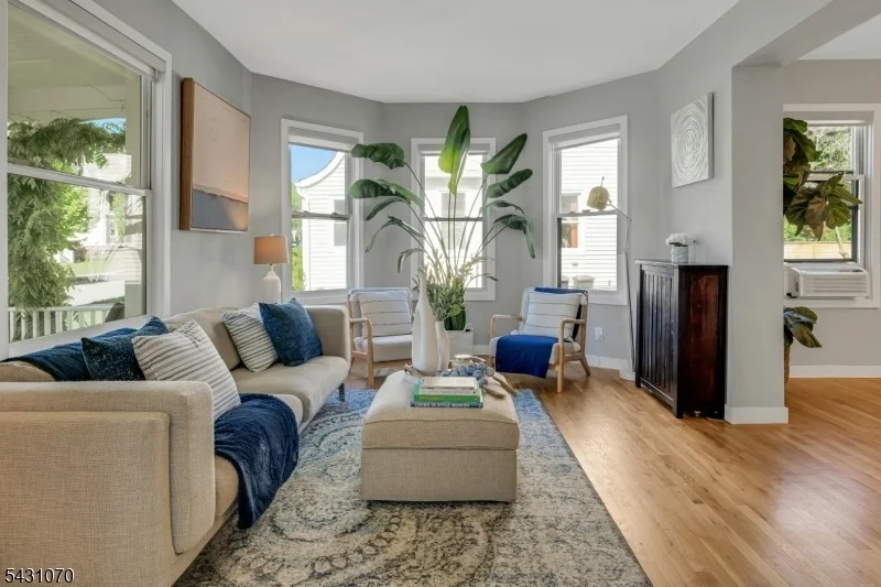 Photo of 18 Gardiner Pl