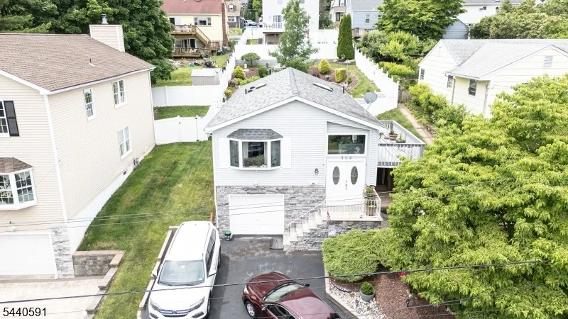 Photo of 156 Madison St