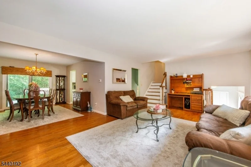 Photo of 27 Dewey Dr