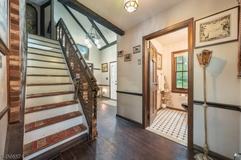 Photo of 44 Chestnut Rd