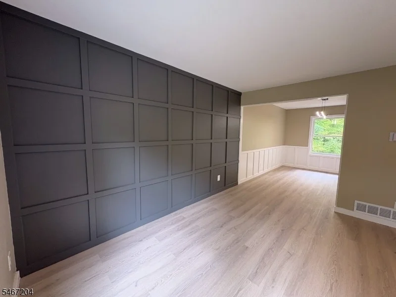 Photo of 22 Forest Ln