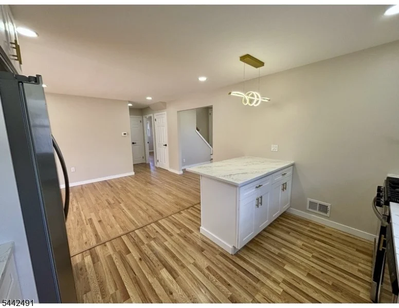 Photo of 9 Joan Pl