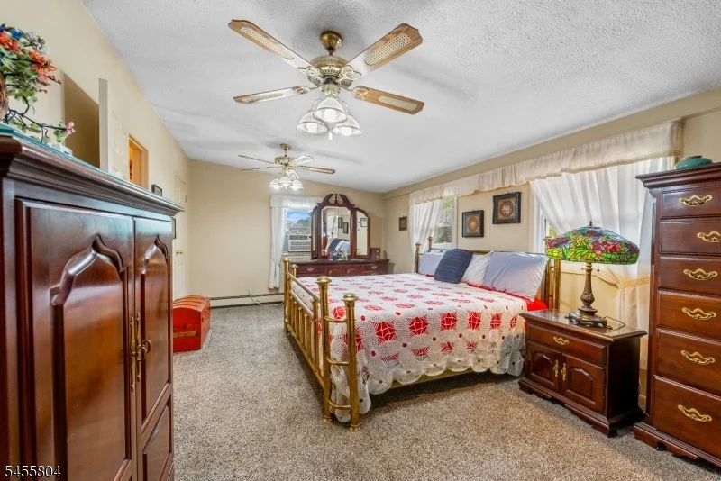 Photo of 39 Cornhollow Rd