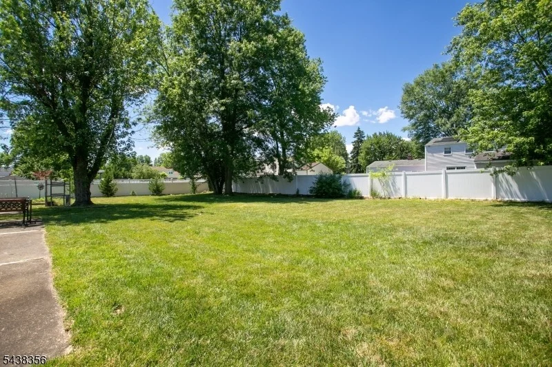 Photo of 70 Knoll Rd