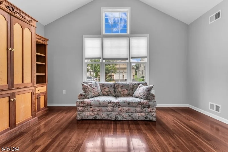 Photo of 29 Constitution Way