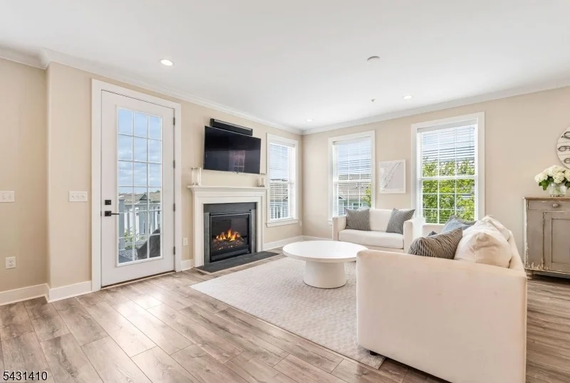 Photo of 137 Aspen Dr