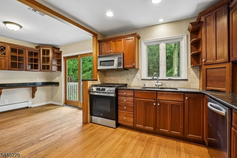 Photo of 63 Edgewood Dr