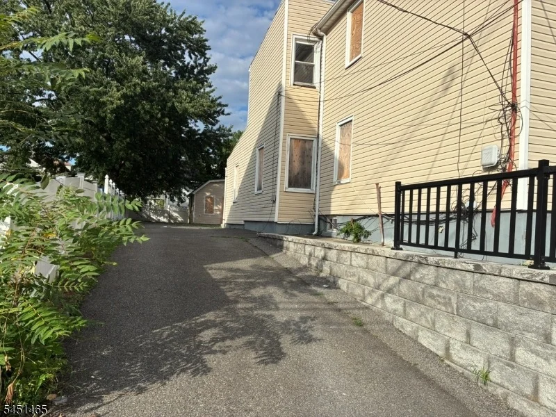 Photo of 145 Ward St