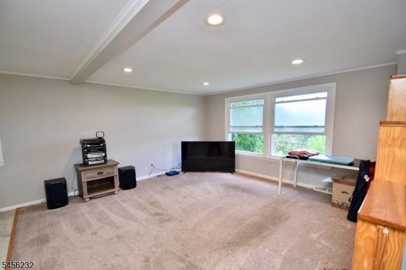 Photo of 131 Munsonhurst Rd