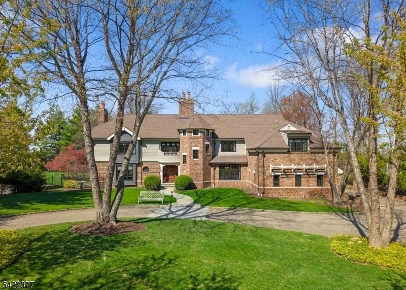 Photo of 54 Hamilton Dr