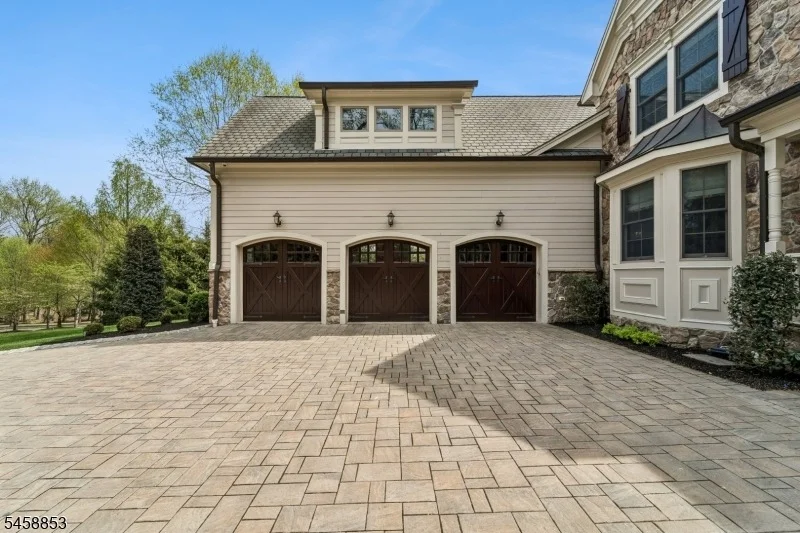 Photo of 20 Pheasant Ln