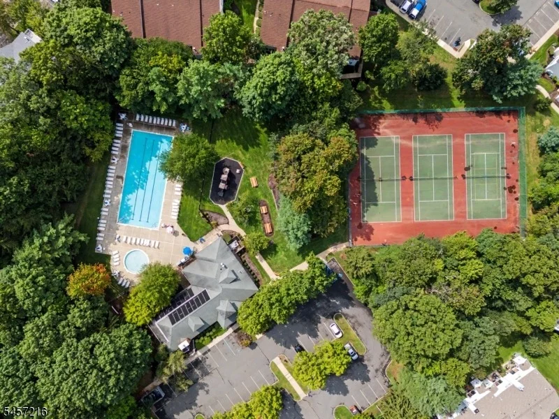 Photo of 42 HICKORY WAY