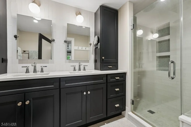 Photo of 1400 Orchard Rd