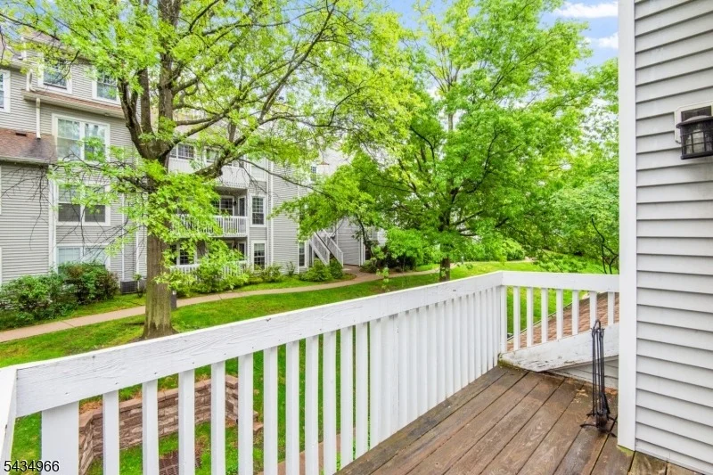 Photo of 45 Fox Run Dr