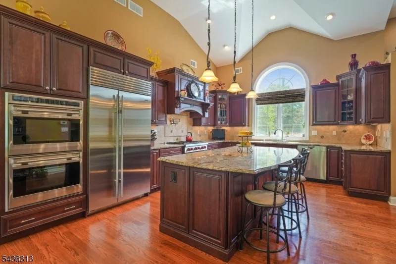 Photo of 18 Mary Ellen Dr