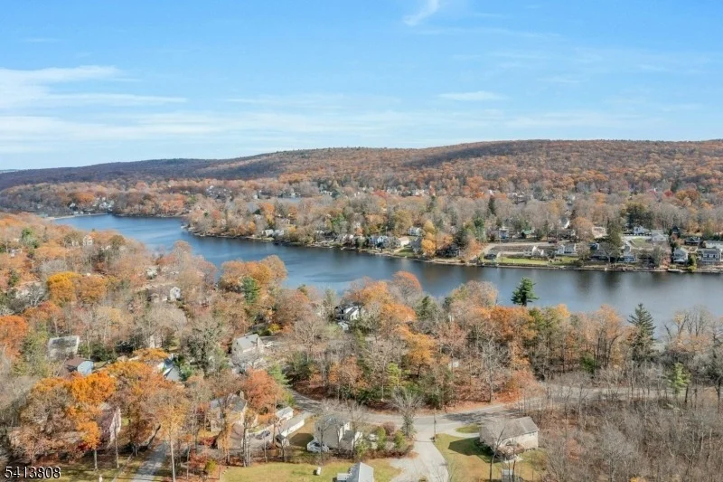 Photo of 39 Delaware Rd