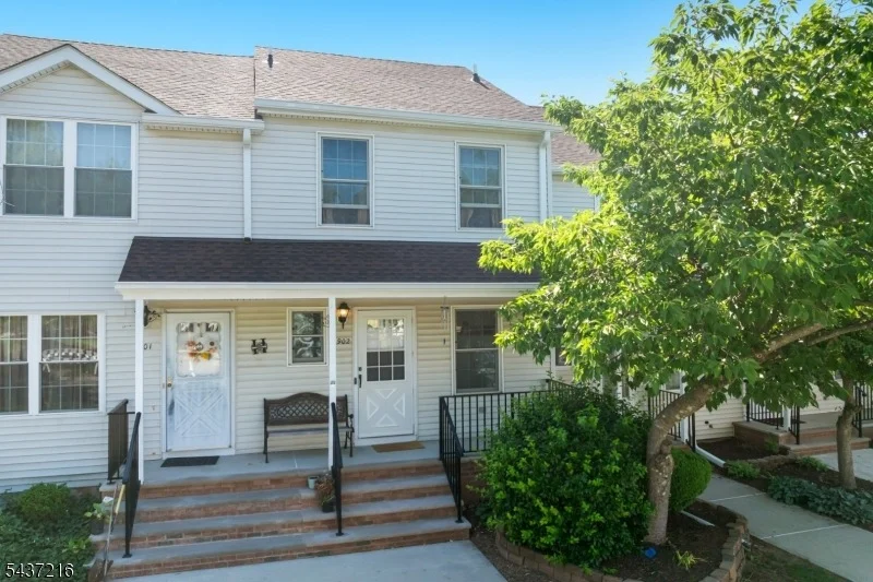 Photo of 902 Wetherburn Ct