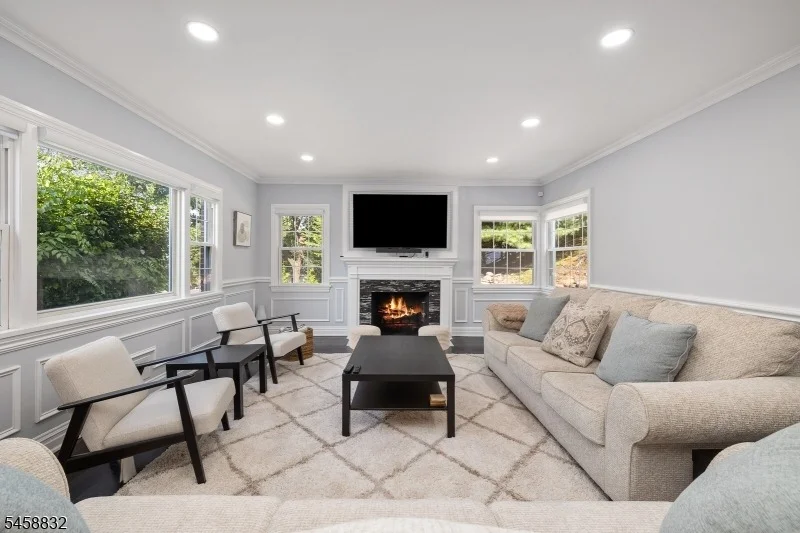 Photo of 330 Springfield Ave