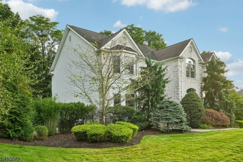 Photo of 16 Apple Ln