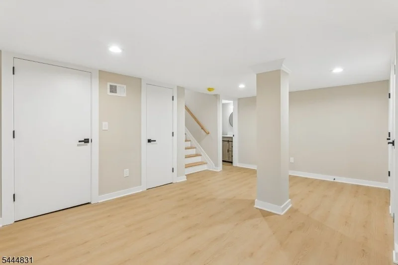 Photo of 122 Stanmore Pl