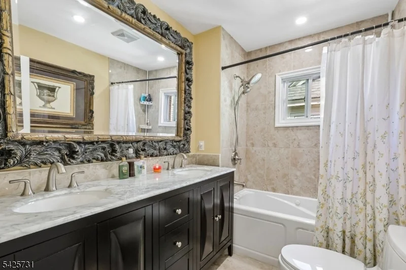 Photo of 296 Montclair Ave