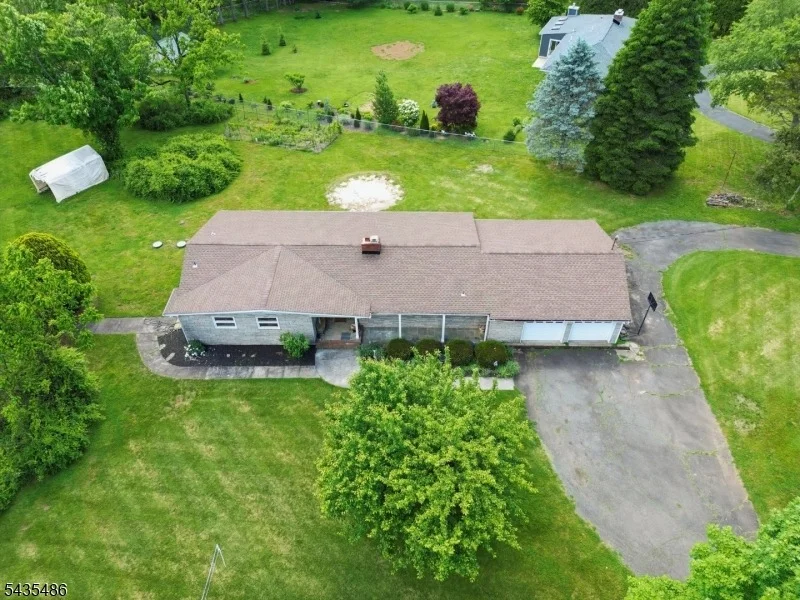Photo of 21 Wayside Ln