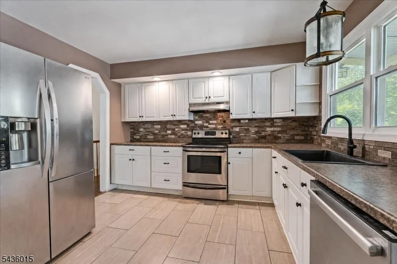 Photo of 12 River Rd