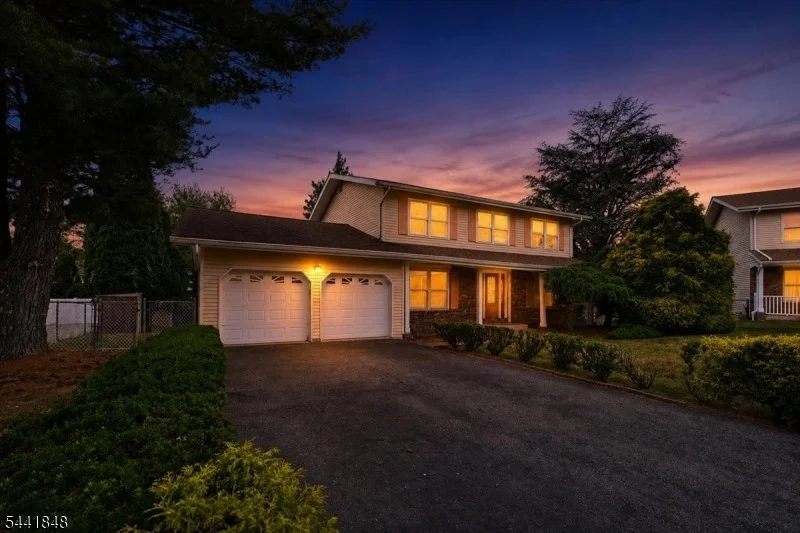 Photo of 28 Amherst Ct