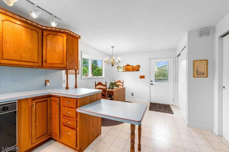 Photo of 39 Cornhollow Rd