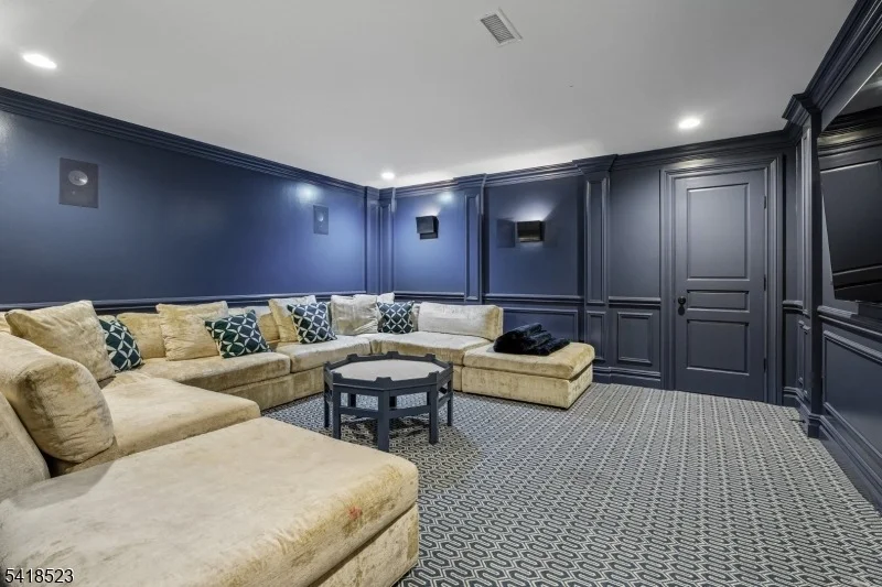 Photo of 30 Robert Dr