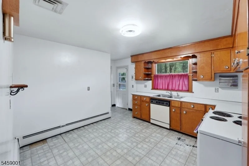 Photo of 23 Glendale Dr
