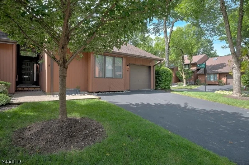 Photo of 45 Mullarkey Dr